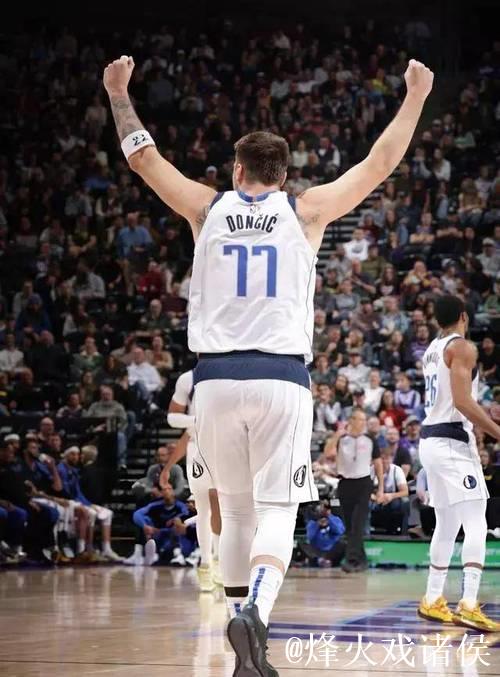 东契奇37+7+9难救主 独行侠关键失误负爵士吞4连败